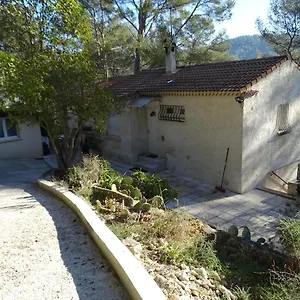 https://ombre-et-soleil.fr-provencehotel.com